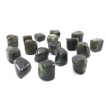 p_1_1_1_0_1110-Labradorite-Tumbled